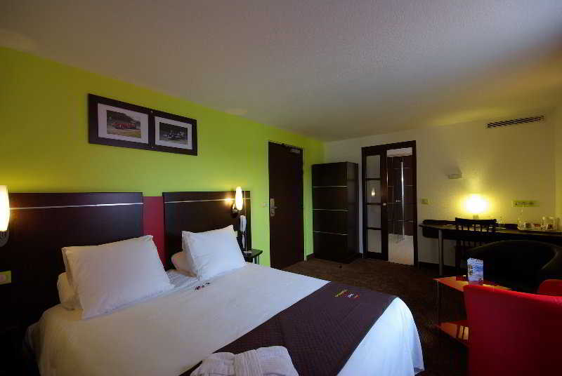 Enzo Hotels Reims Tinqueux By Kyriad Direct מראה חיצוני תמונה