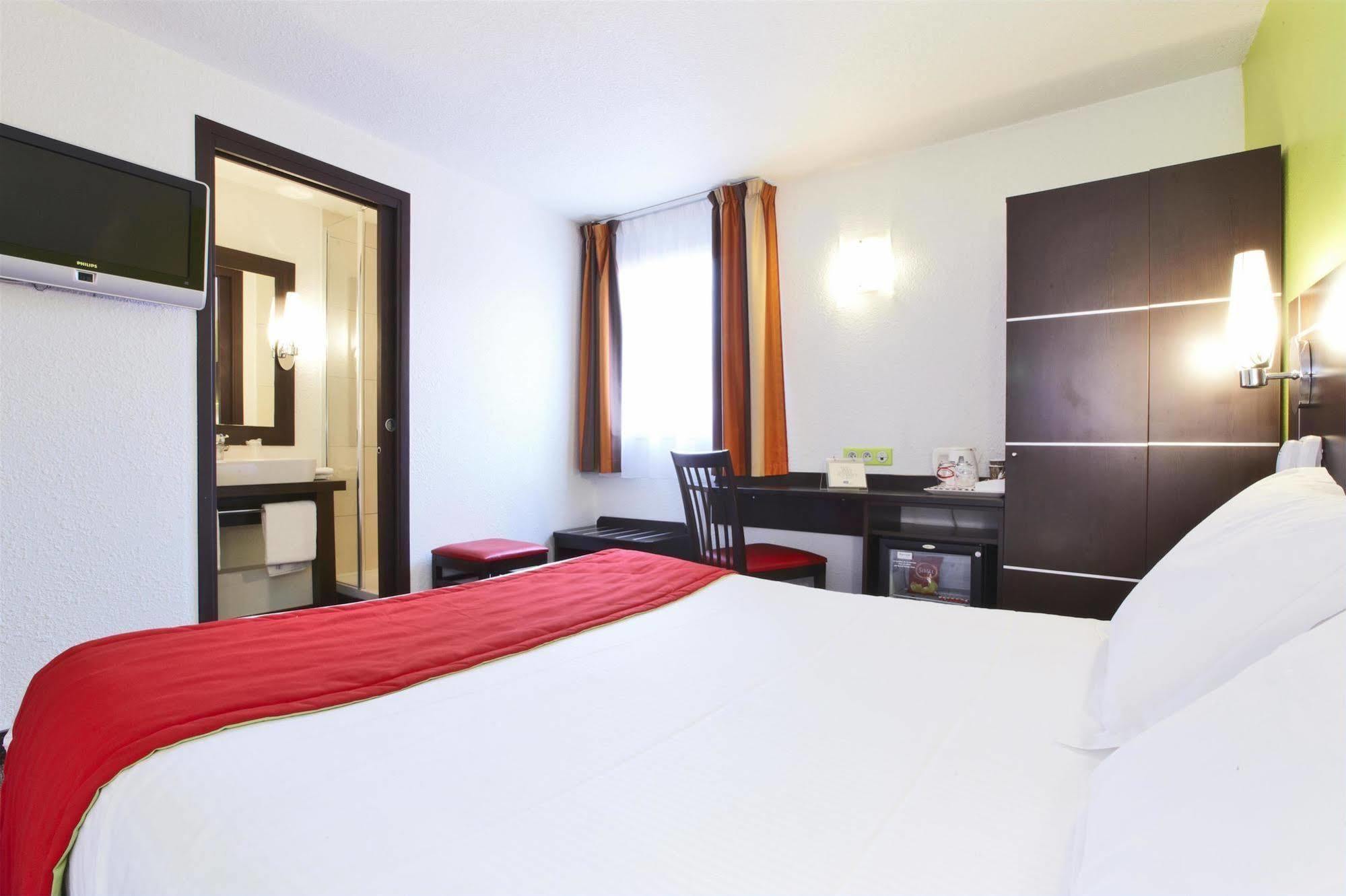 Enzo Hotels Reims Tinqueux By Kyriad Direct מראה חיצוני תמונה
